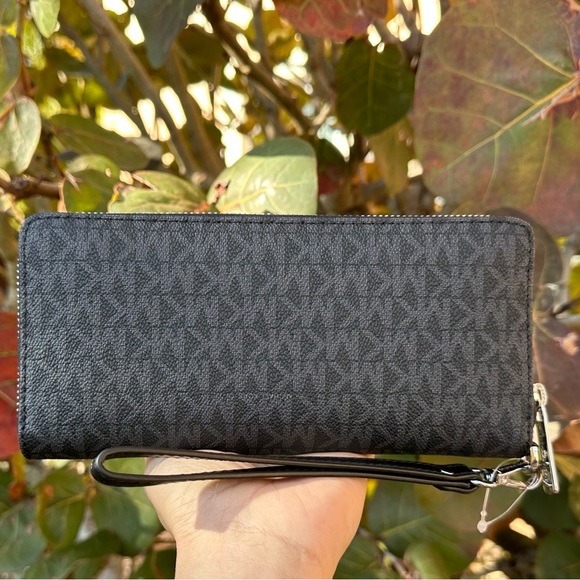 Michael Kors Jet Set Continental L Wallet MK Black - Picture 2 of 9